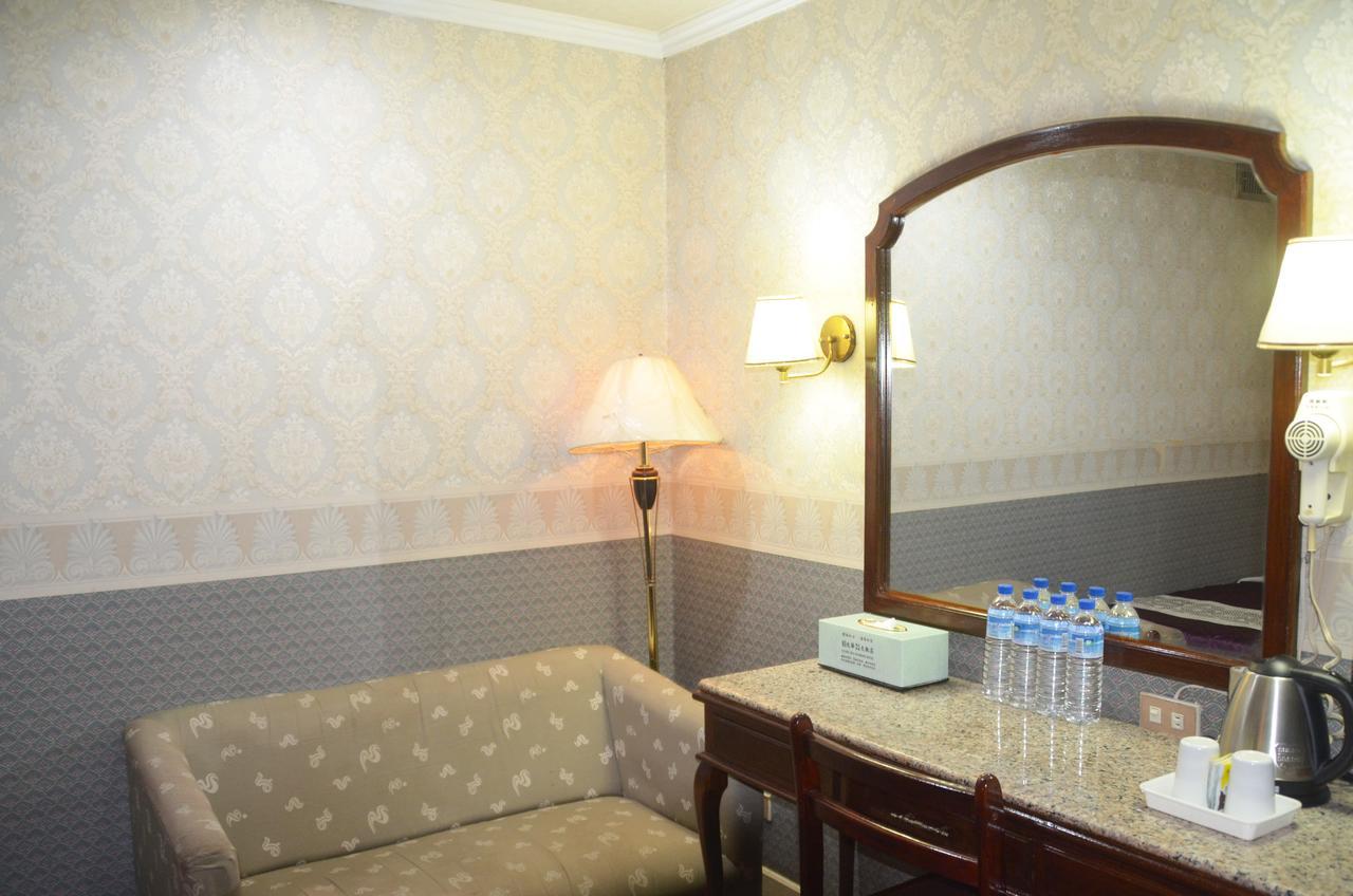 Guang Haw Hotel Tainan Eksteriør billede